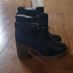 NIB A+ Emery Bootie